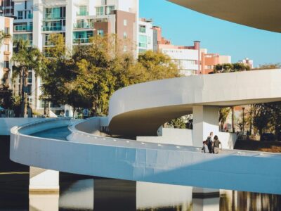 Der Neo-Brutalismus als Designtrend im Jahr 2025