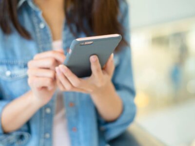 Wie finde ich heraus wie alt mein Handy ist