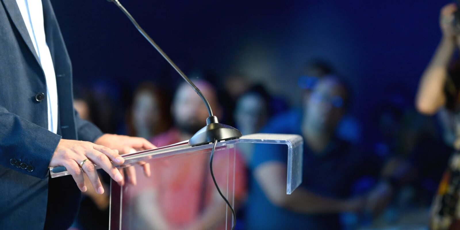 Das geschätzte Vermögen von Politikern in Deutschland und ihre wahren Einkommen