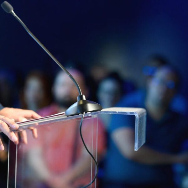 Das geschätzte Vermögen von Politikern in Deutschland und ihre wahren Einkommen