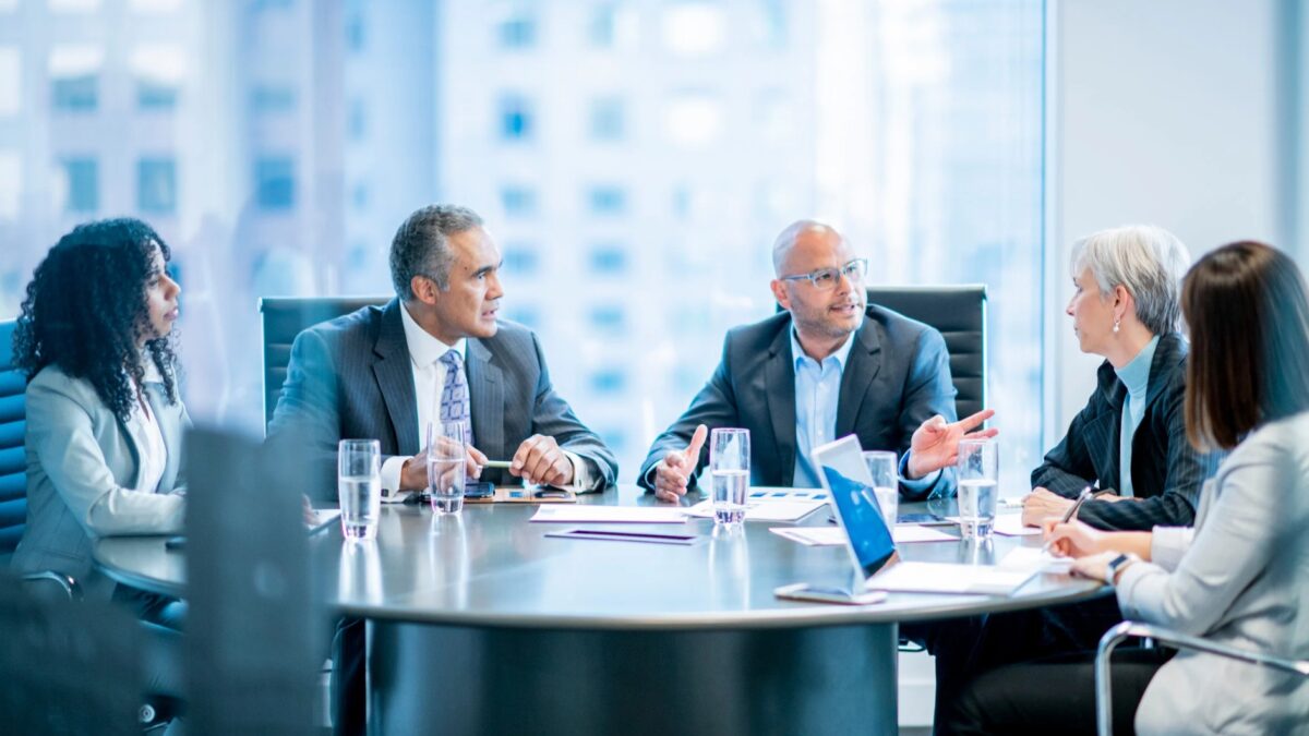 Führungspräsenz entsteht nicht durch Autorität – sondern durch Stabilität im Gespräch