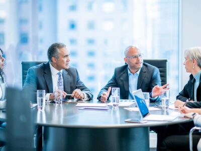 Führungspräsenz entsteht nicht durch Autorität – sondern durch Stabilität im Gespräch